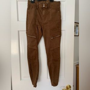 Great pants with pockets and zippers